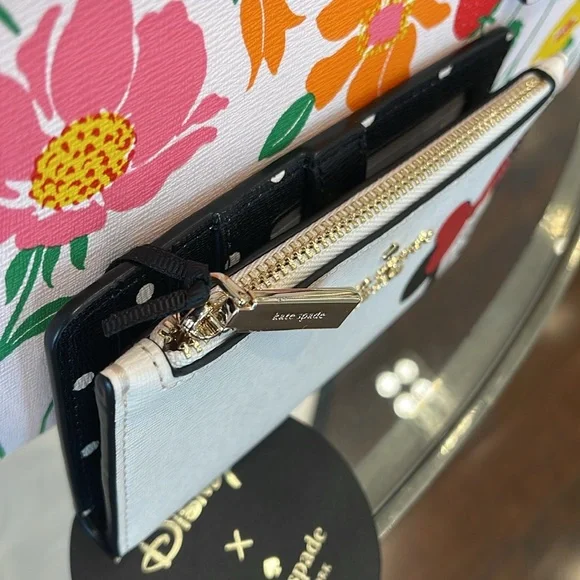 Kate Spade Disney X Kate Spade New York Minnie Small Slim Bifold Wallet
NWT - Picture 5 of 16